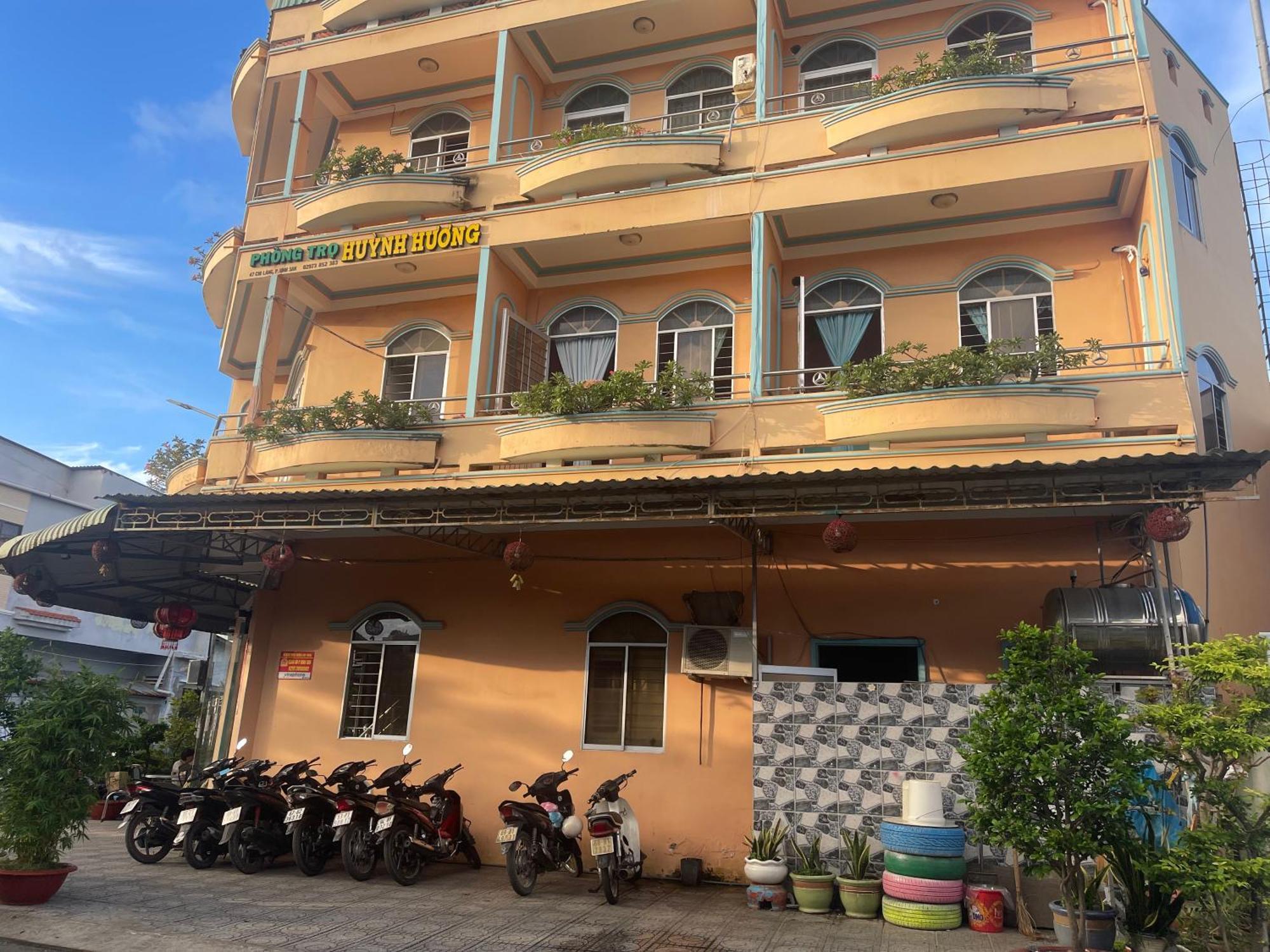 Huynh Huong Guesthouse Ха Тени Екстериор снимка