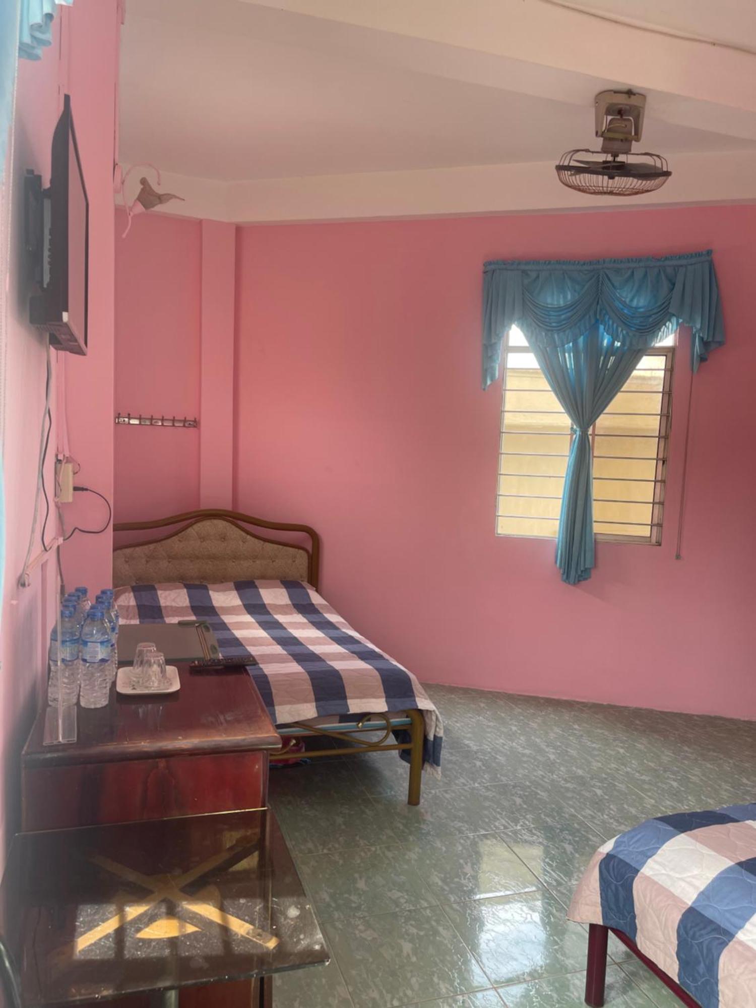 Huynh Huong Guesthouse Ха Тени Екстериор снимка