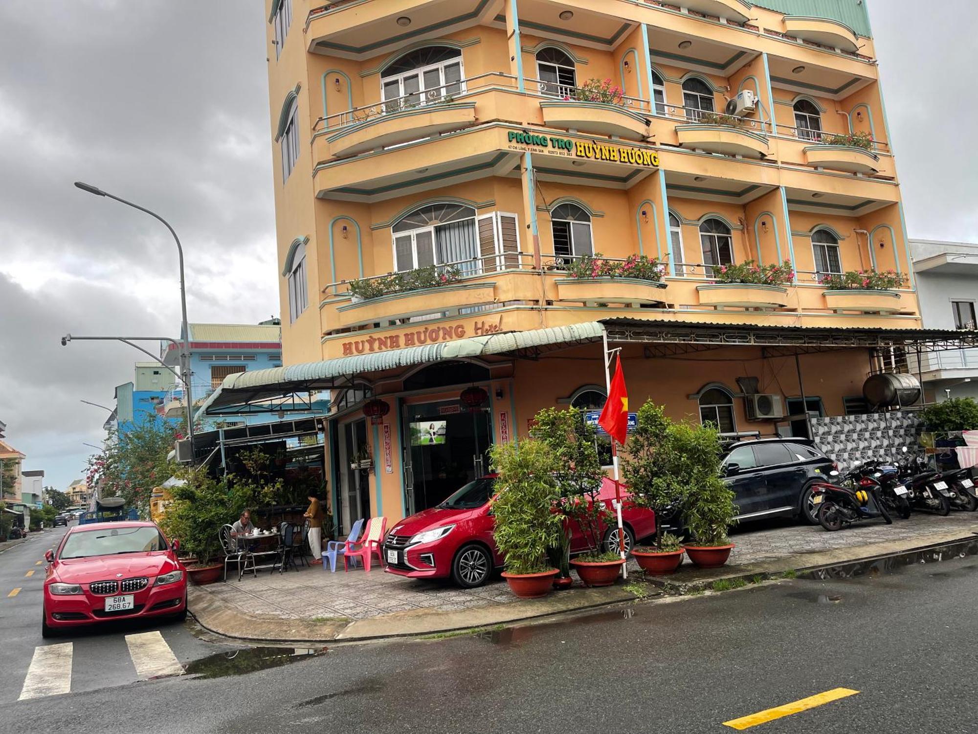 Huynh Huong Guesthouse Ха Тени Екстериор снимка