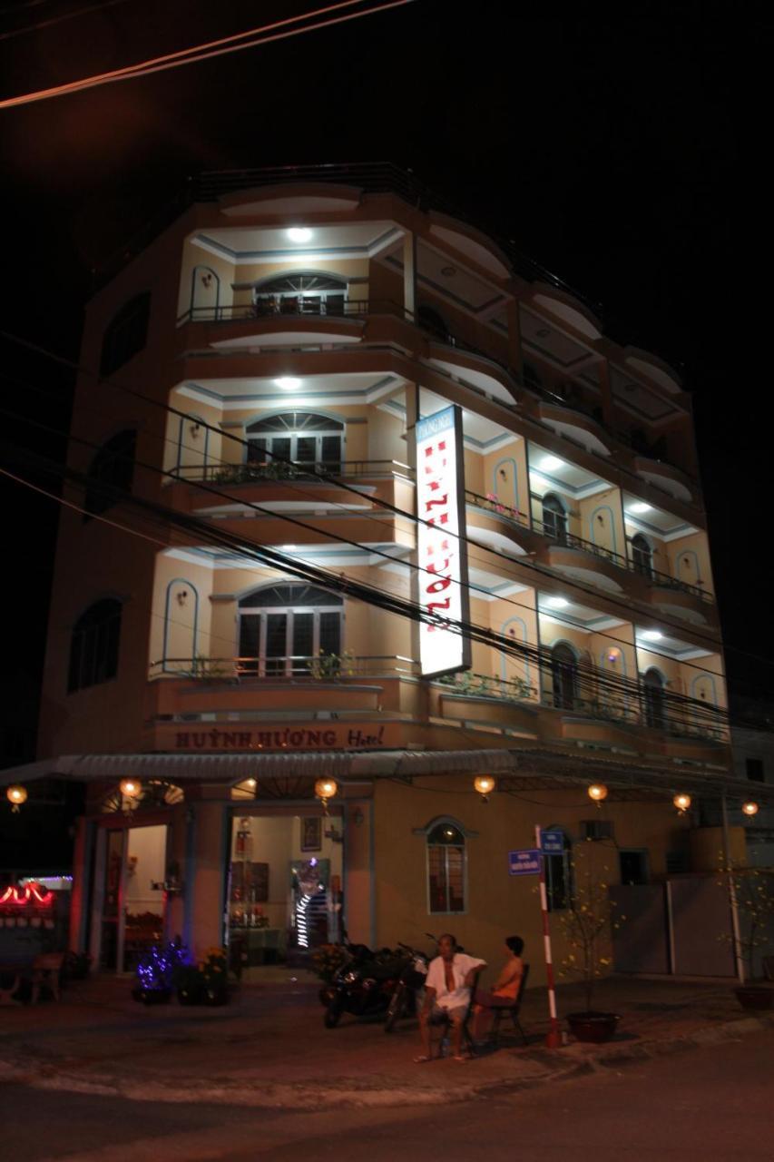 Huynh Huong Guesthouse Ха Тени Екстериор снимка