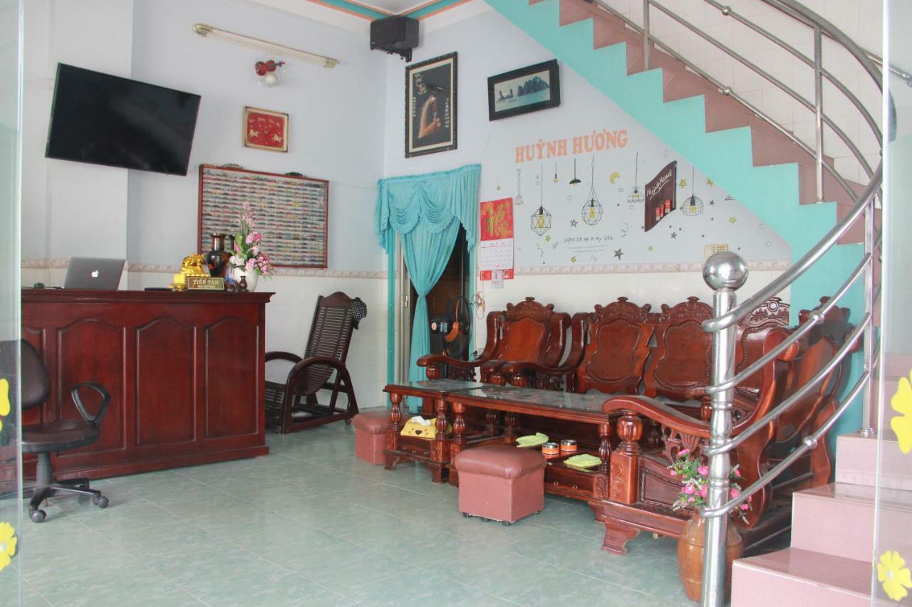 Huynh Huong Guesthouse Ха Тени Екстериор снимка