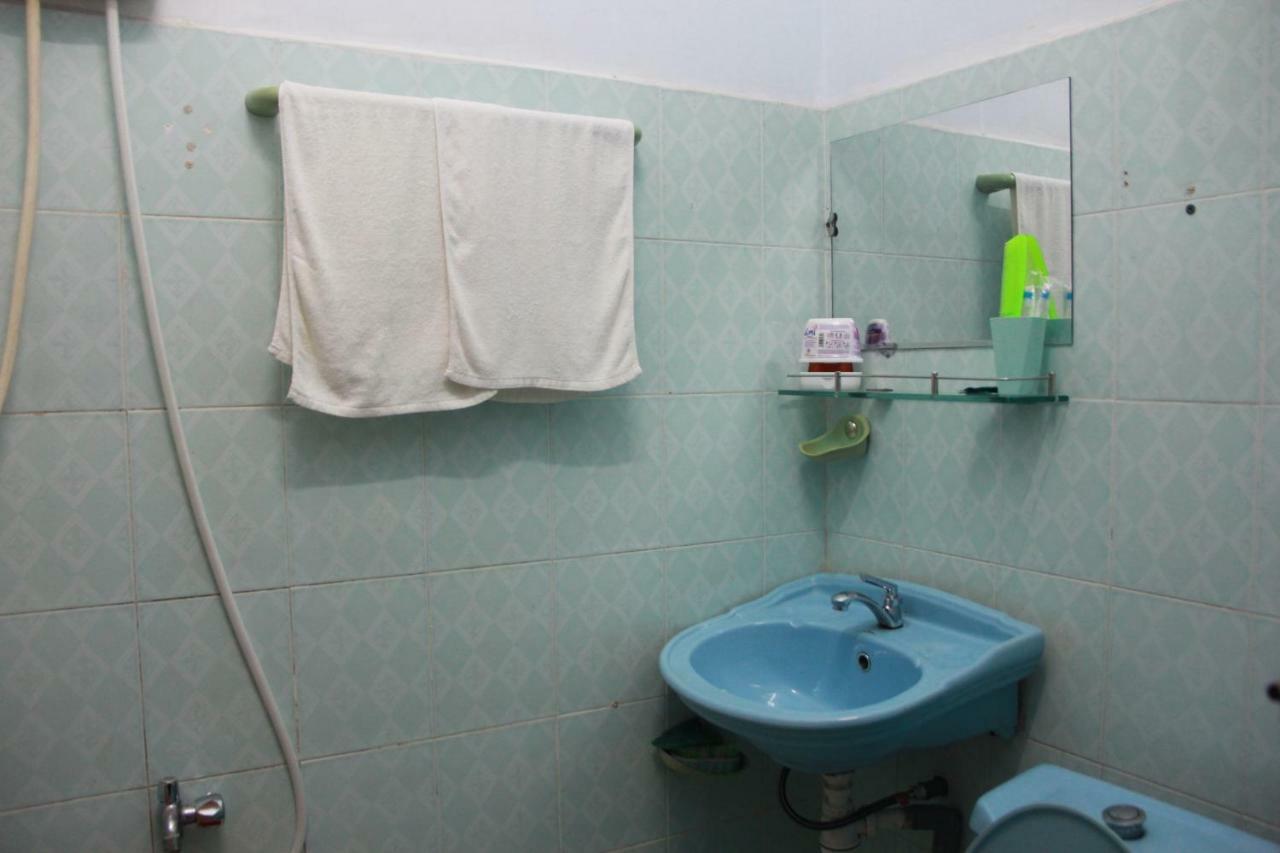Huynh Huong Guesthouse Ха Тени Екстериор снимка